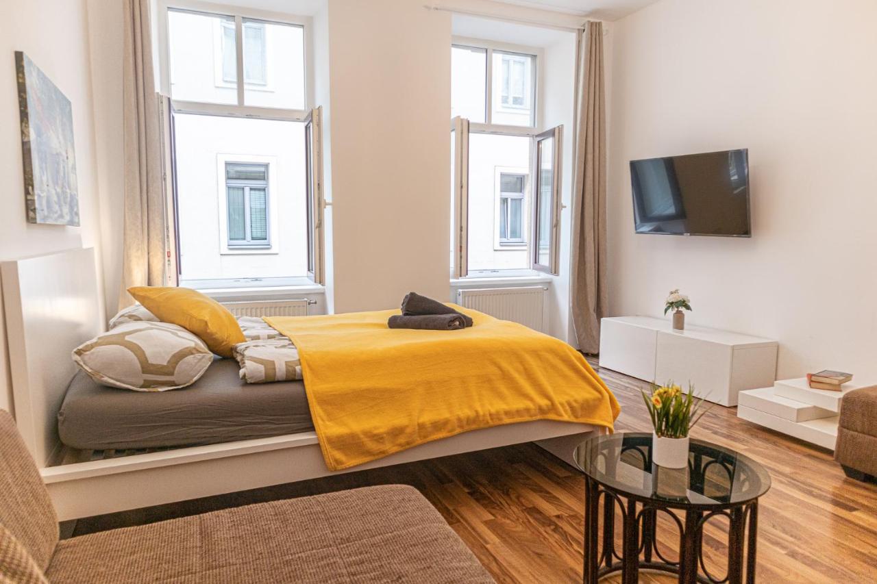 Peaceful 1BR Apt. near Metro Station Längenfeldg. Lägenhet Wien Exteriör bild