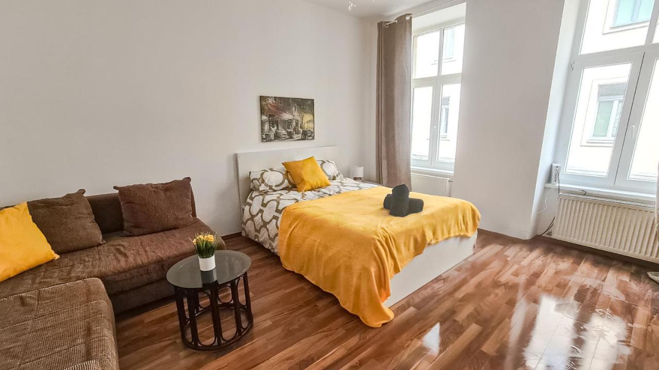 Peaceful 1BR Apt. near Metro Station Längenfeldg. Lägenhet Wien Exteriör bild