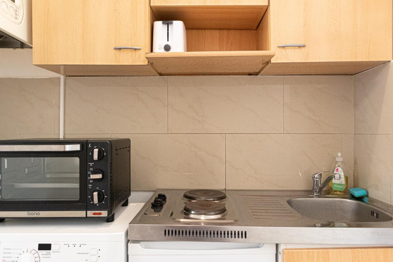 Peaceful 1BR Apt. near Metro Station Längenfeldg. Lägenhet Wien Exteriör bild